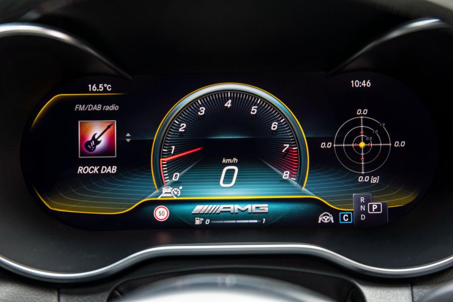 Панель приборов Mercedes-AMG C63 S Estate (S205) 2018 года  (WW) (фото 20 из 38)